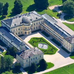 fehervarcsurgo kastely